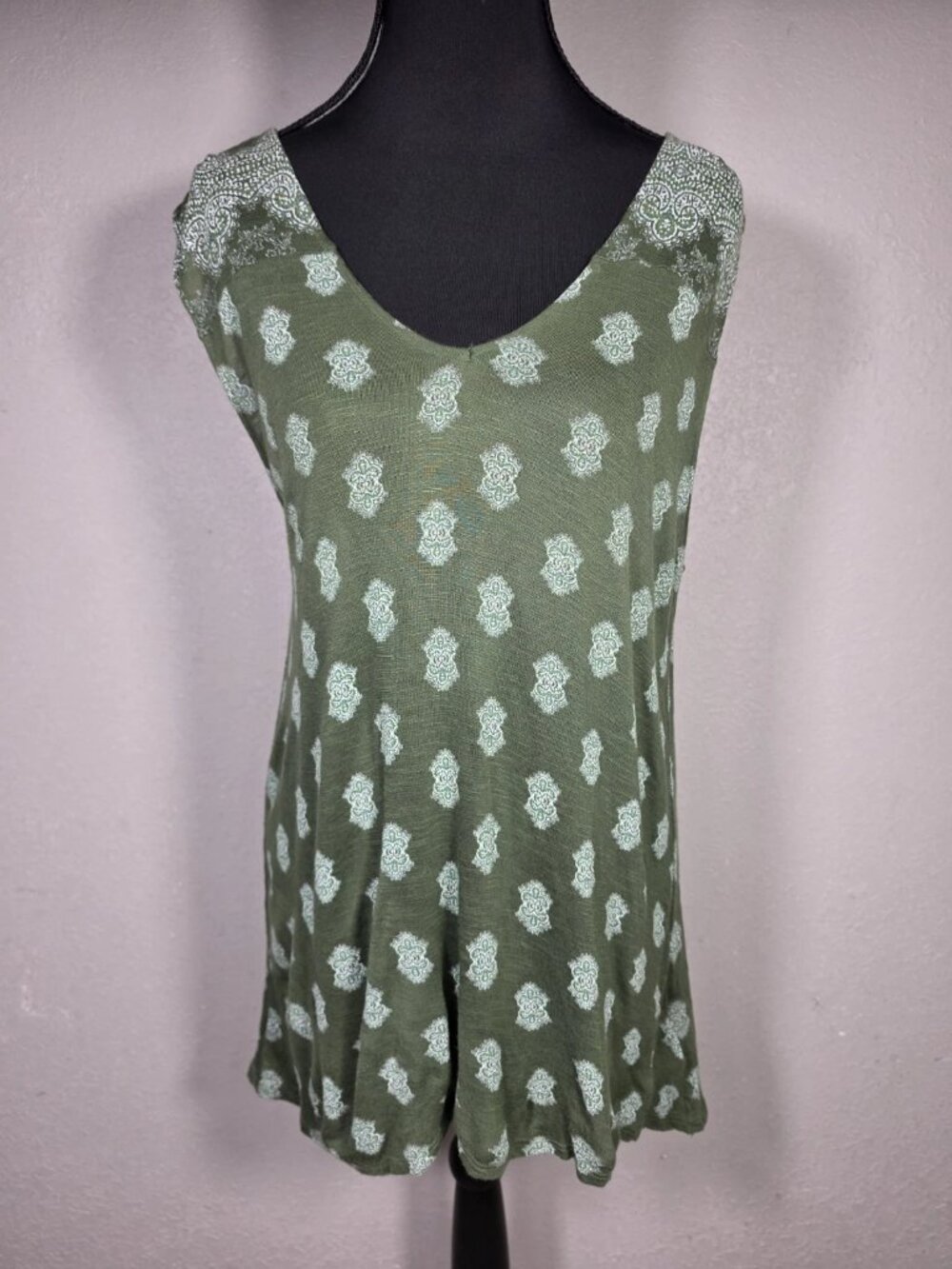 Lucky Brand Women Sleeveless Shirt Blouse Tunic Top M Green Boho Paisley EUC